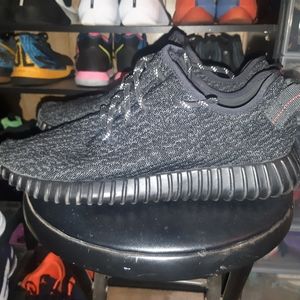 UA yezzy 350 pirate black